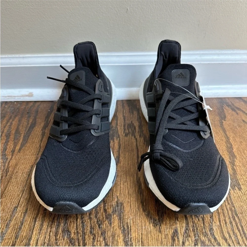 NWT Adidas Ultraboost 21 Sneakers Black White FY0378 Men’s 8